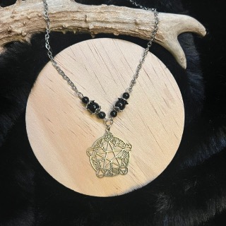 Collier bouclier protection équilibre