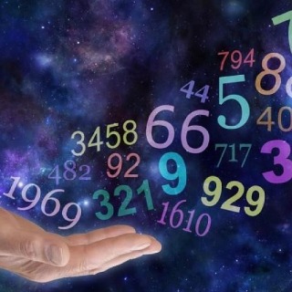 Etude numérologique de 12 mois