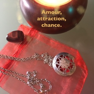 Pendentif magnétisé talisman 2