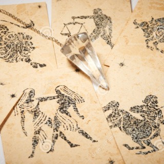 1 carte  des anges et cristaux