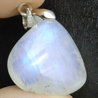 Pendentif pierre de lune