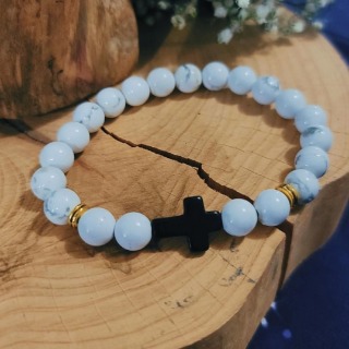 Bracelet howlite et croix