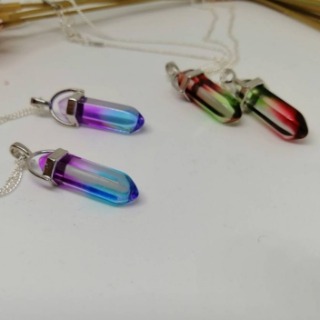 Collier vert rouge