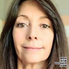Voyance Voyantes & Médiums de l'Yonne avec helyna voyante
