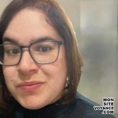 Voyant(e)s  amisa voyante