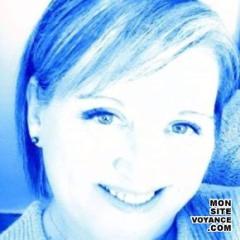 Voyant(e)s  rakelle voyante