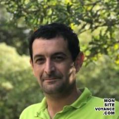 Voyant(e)s  juliendusud voyant